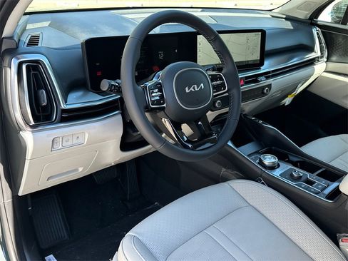 New 2025 Kia Sorento EX w/ EX Panoramic Sunroof Package image 17