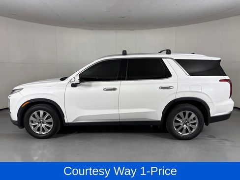 Used 2023 Hyundai Palisade SEL FWD image 6