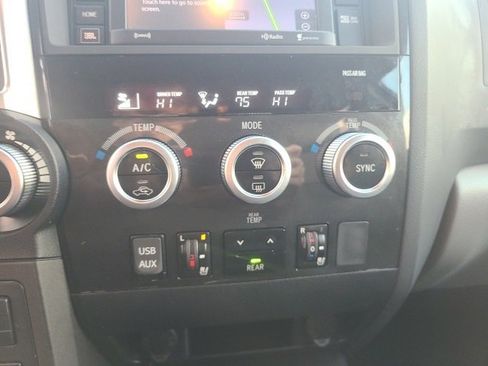 Used 2019 Toyota Sequoia Platinum image 31