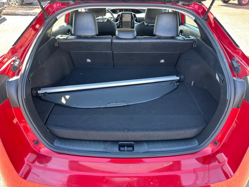Used 2021 Toyota Prius Prime XLE FWD image 17