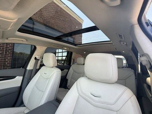 Used 2020 Cadillac XT6 Premium Luxury FWD image 22