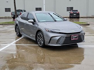 Used 2026 Toyota Camry XLE FWD video 3