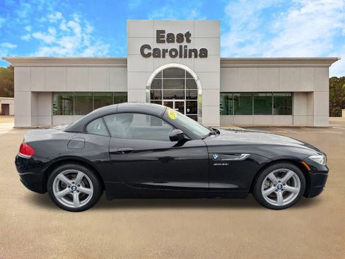 Used 2016 BMW Z4 sDrive28i image 2