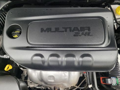 Used 2020 Jeep Cherokee Latitude Plus w/ Cold Weather Group image 30