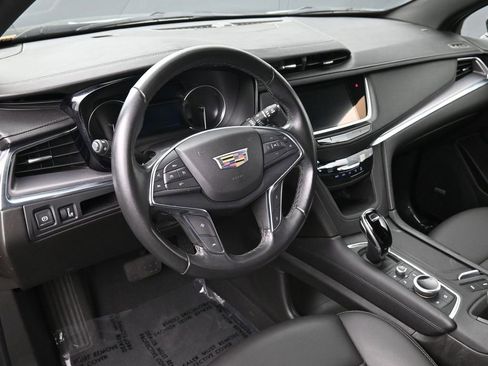 Used 2023 Cadillac XT5 Luxury FWD image 7