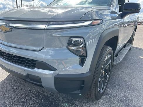 New 2026 Chevrolet Silverado EV LT image 9