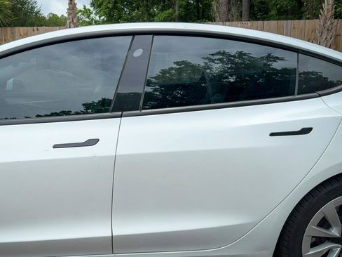 Used 2022 Tesla Model 3 Long Range AWD/4WD image 5