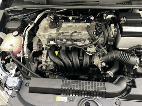 Used 2020 Toyota Corolla LE FWD image 26