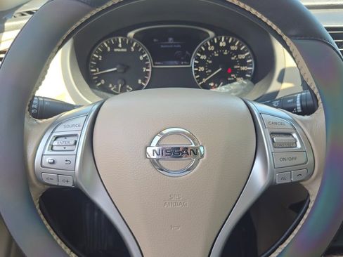 Used 2016 Nissan Altima 2.5 SV FWD image 33