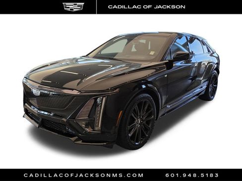 New 2026 Cadillac Lyriq V image 9