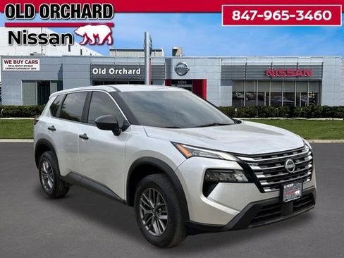 Used 2025 Nissan Rogue S AWD/4WD image 3