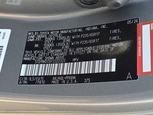 New 2026 Toyota Sienna XLE FWD image 37