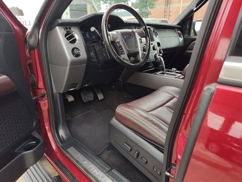 Used 2015 Ford Expedition EL Platinum RWD image 2