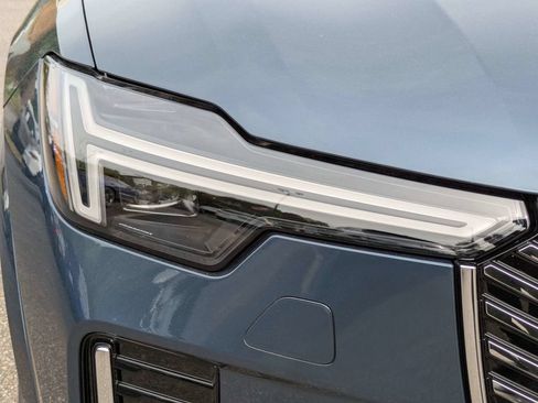 New 2026 Volvo XC90 B5 Core AWD/4WD image 10