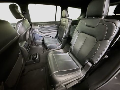 Used 2022 Jeep Grand Cherokee L Overland w/ Luxury Tech Group IV image 25