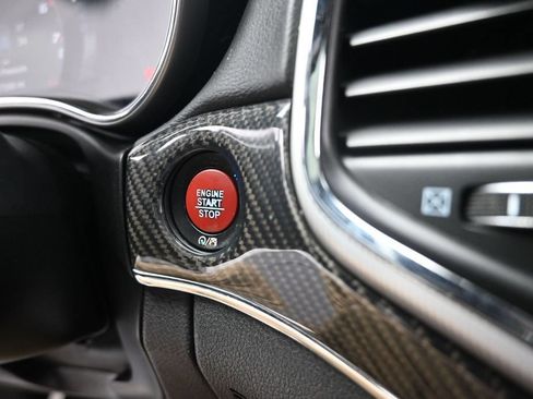Used 2018 Jeep Grand Cherokee SRT AWD/4WD image 31