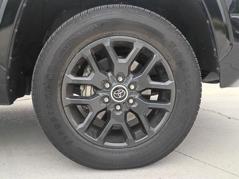 Used 2023 Toyota Tundra Platinum image 21