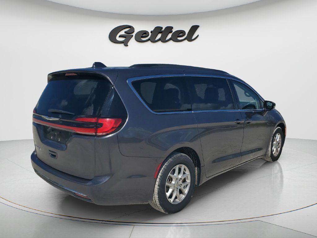 Used 2022 Chrysler Pacifica Touring-L FWD image 5