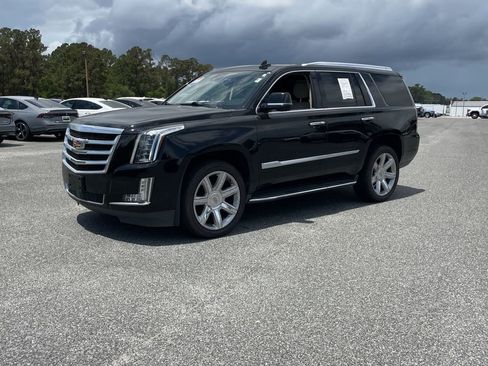 Used 2020 Cadillac Escalade Premium Luxury AWD/4WD image 2