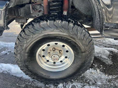 Used 1995 Ford Bronco XLT image 16