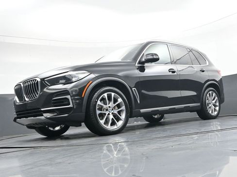 Used 2023 BMW X5 xDrive40i AWD/4WD image 39