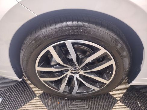 New 2026 Volkswagen Jetta SE image 5