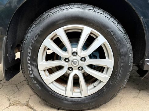Used 2013 Nissan Pathfinder SV AWD/4WD image 47