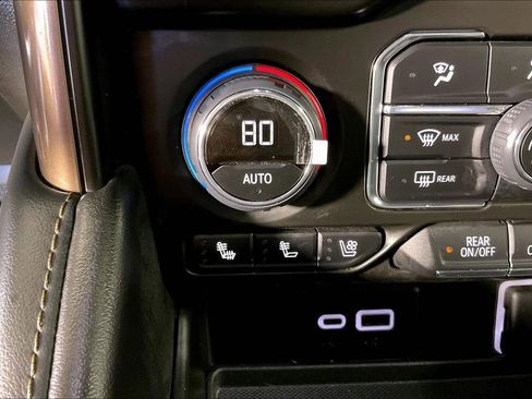 Used 2024 Chevrolet Tahoe High Country image 35