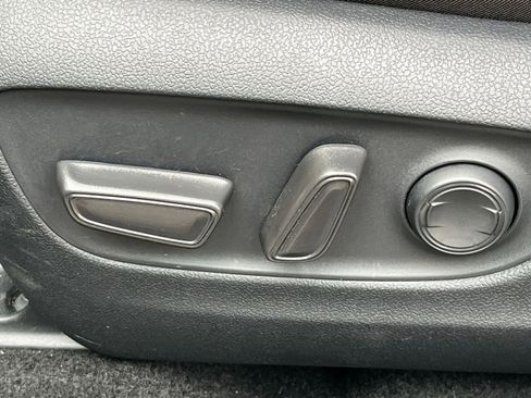 Used 2025 Toyota RAV4 XLE image 23