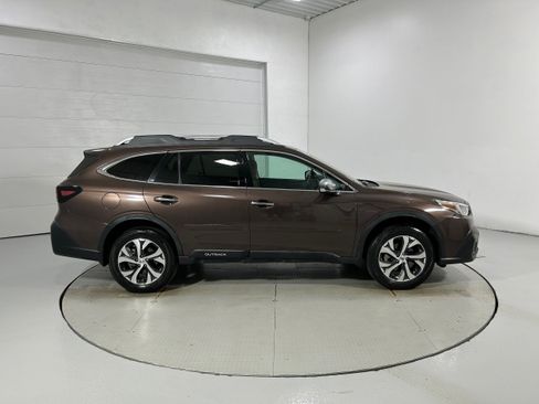 Used 2020 Subaru Outback Touring AWD/4WD image 39