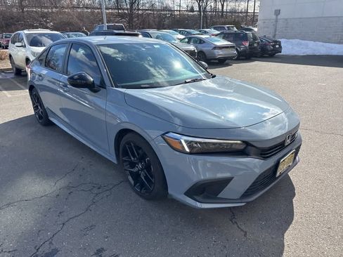 Used 2023 Honda Civic Sport image 6