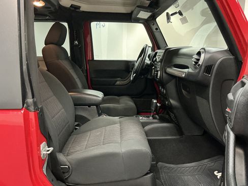 Used 2012 Jeep Wrangler Sport AWD/4WD image 21