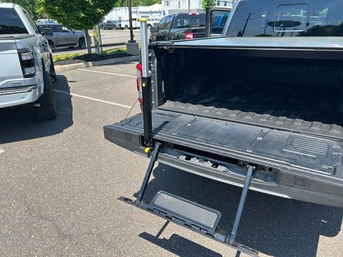 Certified 2022 Ford F150 Platinum w/ Equipment Group 701A High AWD/4WD image 13