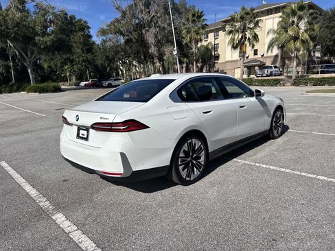 New 2026 BMW 530i w/ Premium Package image 4