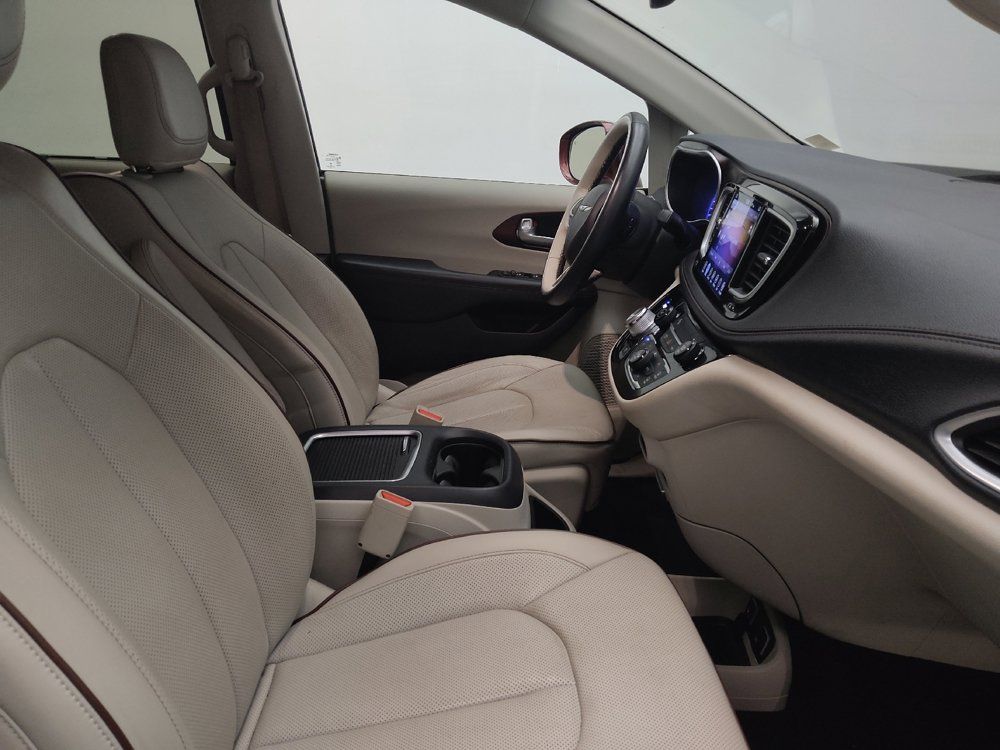 Used 2017 Chrysler Pacifica Limited FWD image 21