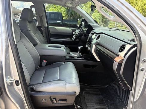 Used 2021 Toyota Tundra Limited w/ Limited Premium Package AWD/4WD image 33
