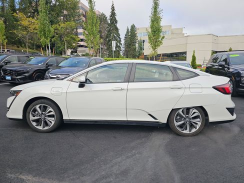Used 2020 Honda Clarity Touring image 4