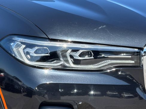 Used 2019 BMW X7 xDrive40i w/ Premium Package AWD/4WD image 12