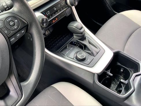 Used 2025 Toyota RAV4 XLE image 16