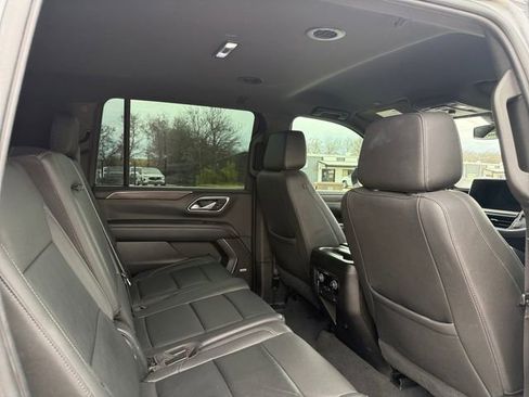 Used 2021 Chevrolet Suburban Z71 image 7