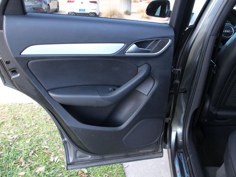 Used 2018 Audi Q3 2.0T Premium image 37