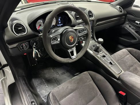 Used 2018 Porsche 718 Boxster GTS RWD image 10