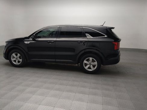 Used 2022 Kia Sorento LX FWD image 3