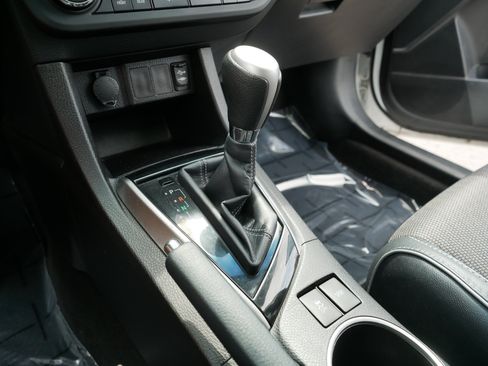 Used 2015 Toyota Corolla S FWD image 30