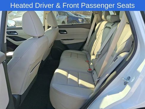 Used 2021 Nissan Rogue SV w/ Premium Package image 12