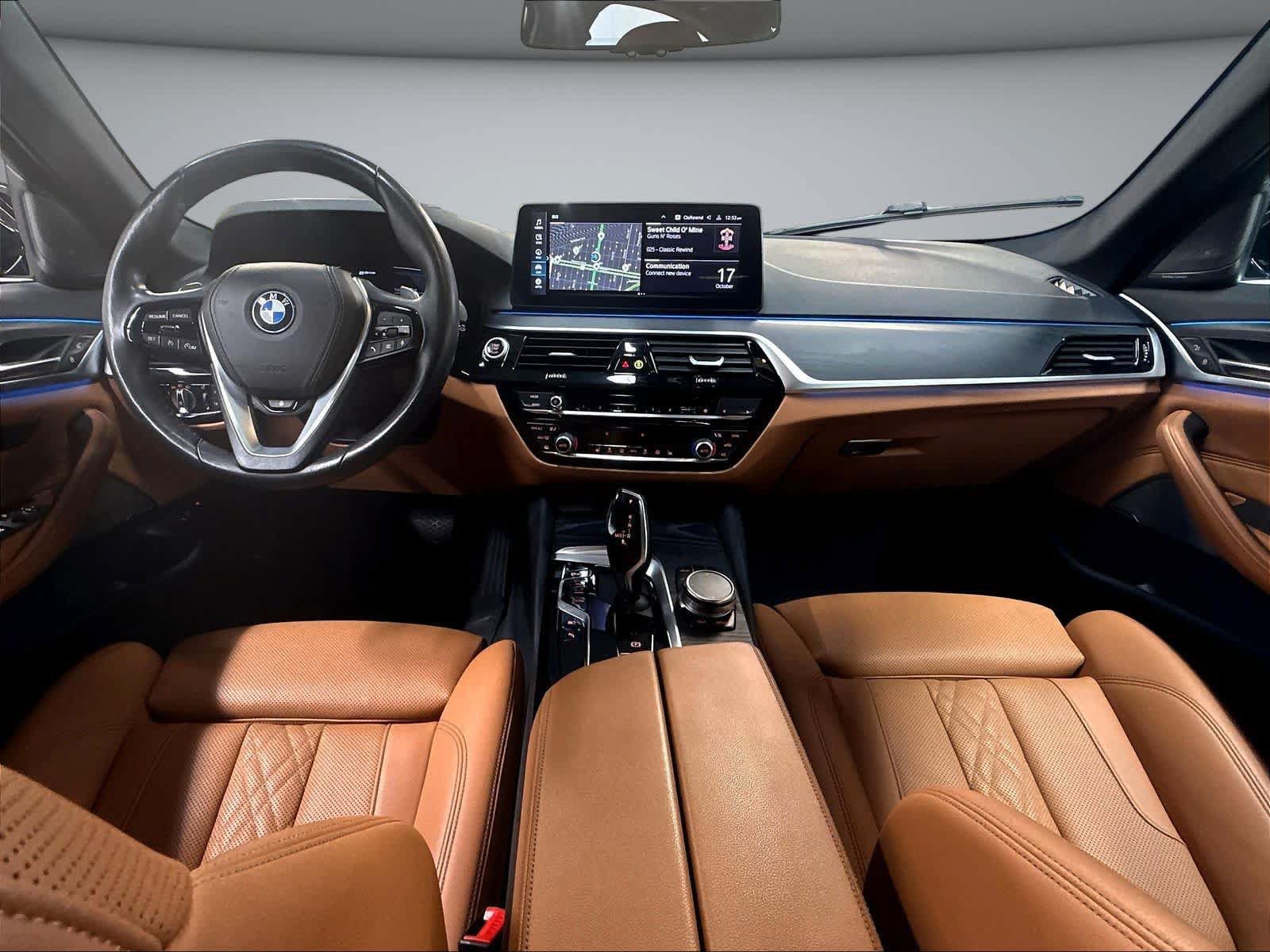 Used 2023 BMW 530e xDrive w/ Premium Package AWD/4WD image 9