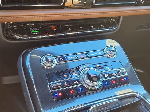 Used 2022 Lincoln Nautilus Reserve image 29