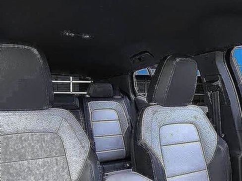 New 2025 Chevrolet Equinox EV LT image 40