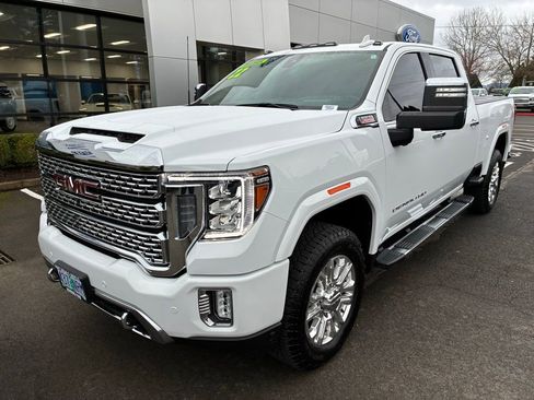 Used 2022 GMC Sierra 2500 Denali w/ Denali Ultimate Package image 3