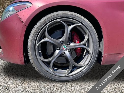 Used 2018 Alfa Romeo Giulia Ti w/ Quick Order Package 22X Lusso AWD/4WD image 9